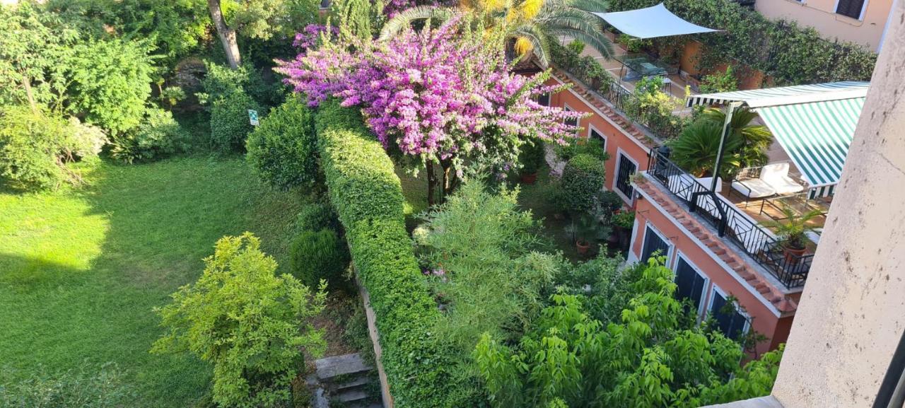 Villa Riari Garden Roma Exterior foto The garden of the villa