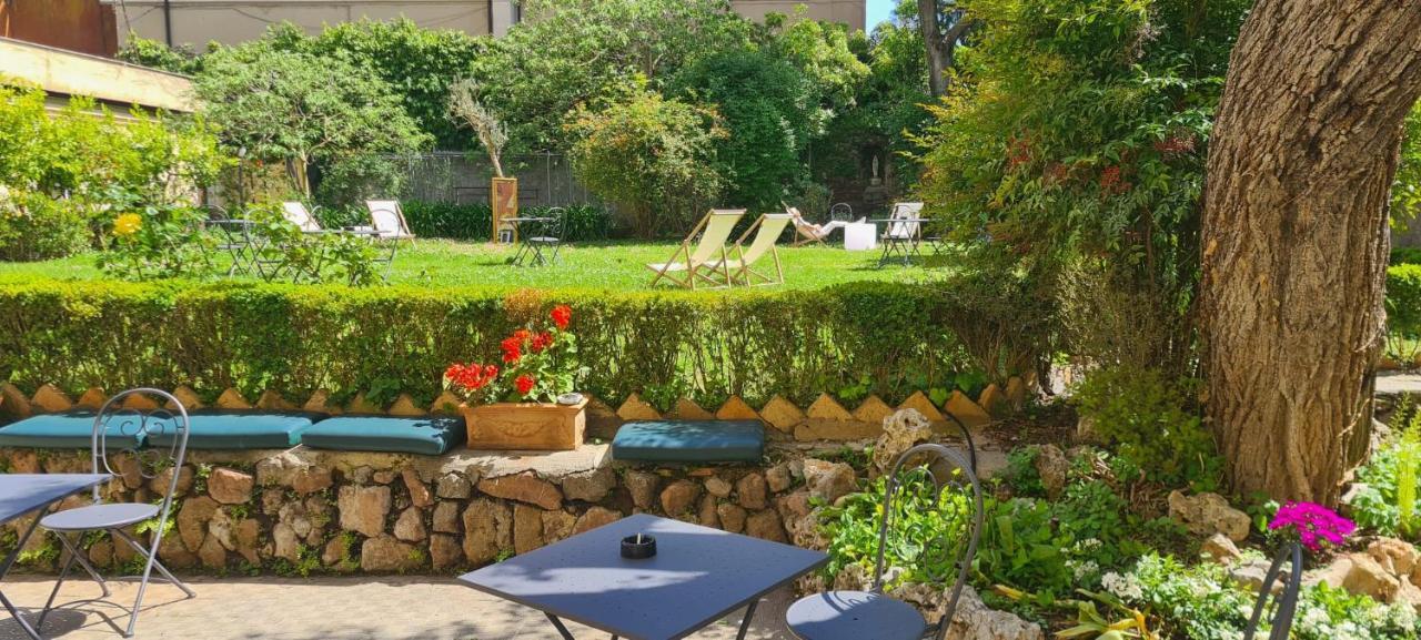 Villa Riari Garden Roma Exterior foto The garden of the museum